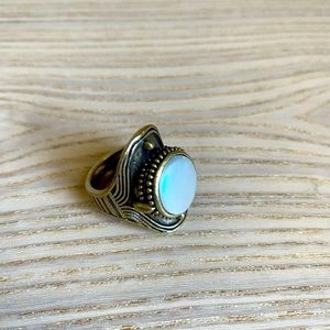 Lucky Brand statement iridescent stone ring Size 7